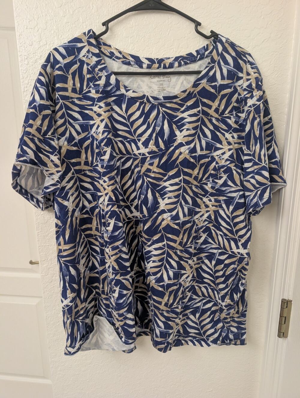 Coral Bay SS Blue Top with Tan & white Tropical pattern Size 2X Cotton Blend